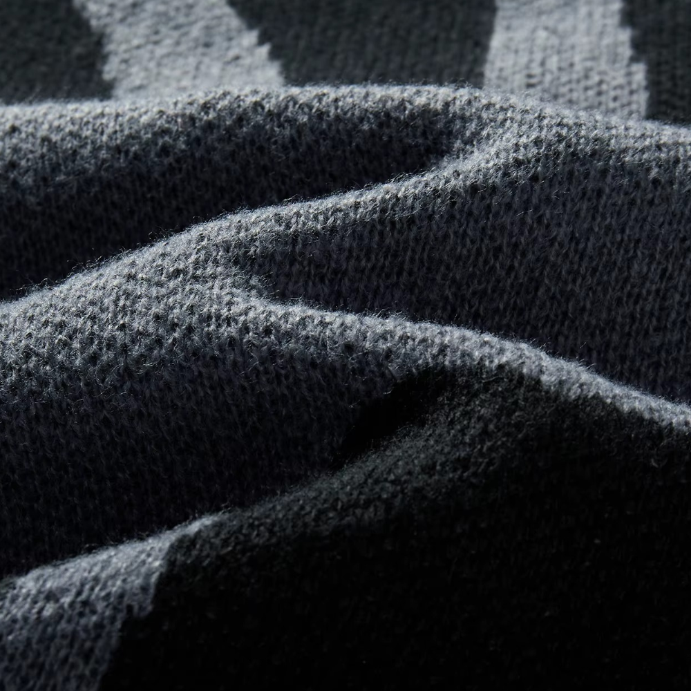 Men’s Irregular Jacquard Pullover Sweater